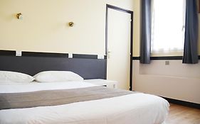 Hotel Des Bains A 10 Min De Paris